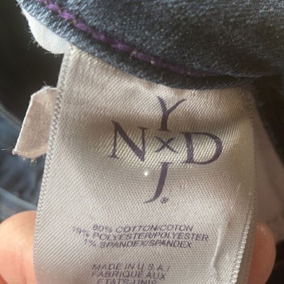 NYDJ denim lightweight dark wash straight leg jeans and capris size 6 - Picture 10 of 16